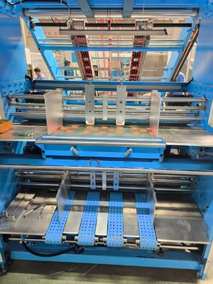 精密なシートからシートラミネート機 波紋紙のための自動修正と高速サーボ制御