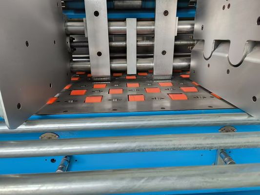 自動サーボ補正技術搭載高速合紙機 GFS1500 (段ボール合紙用)