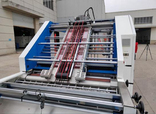 厚紙厚150～800gsm、最小シートサイズ400X380mmに対応した電動フルートラミネーター機