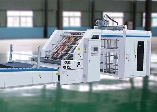 150m/Min自動Lithoのラミネータは1700x1700mmサーボ運動制御の貼を波形を付けた
