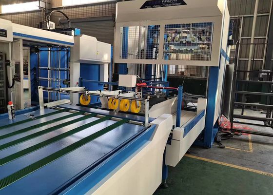 シートの高速を積み重ねる1700mmの自動スタッカー機械タッチ画面のフリップ・フロップ